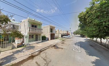 Casa en Calz del Pedregal, Fraccionamiento El Pedregal, Torreón, Coah. ¡No créditos!