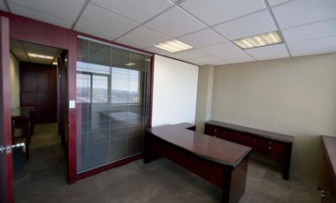 Renta oficinas con ubicación privilegiada en Avenida Constituyentes