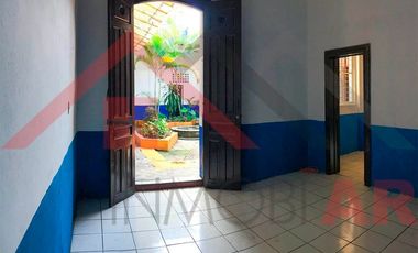 EN VENTA CASA EXCELENTE UBICACIÓN EN CÓRDOBA CENTRO