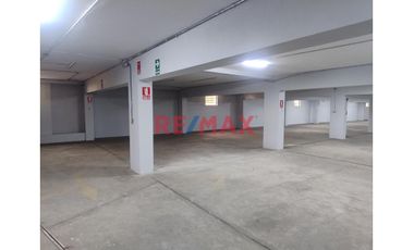 Local Comercial Almacén en Venta - 750 m² en Pleno Cercado de Lima