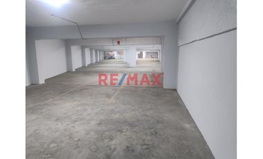 Local Comercial Almacén en Venta - 750 m² en Pleno Cercado de Lima