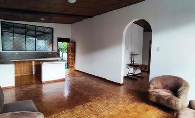 Casa de una sola planta en renta! sector Caranqui