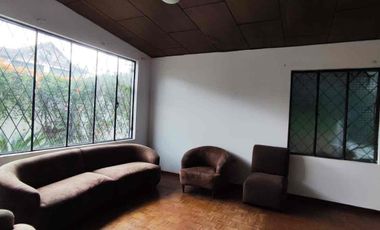 Casa de una sola planta en renta! sector Caranqui