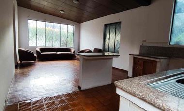 Casa de una sola planta en renta! sector Caranqui