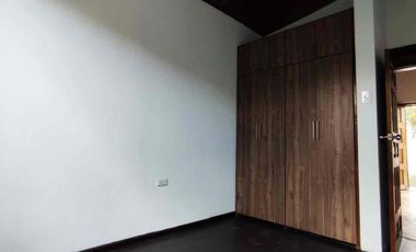 Casa de una sola planta en renta! sector Caranqui