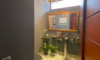 Venta de hermosa casa en La Planicie