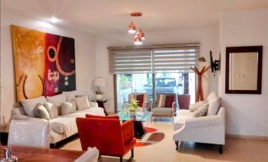 Venta de Casa Residencial la Querencia con ampliaciones, precio de oportunidad