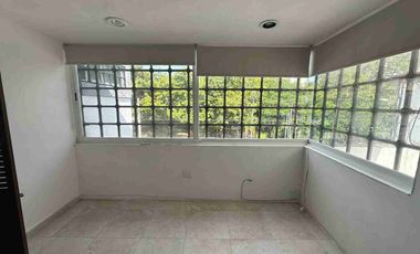 RENTO CASA POR AV BONAMPAK