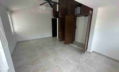 RENTO CASA POR AV BONAMPAK