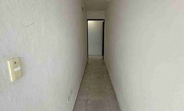 RENTO CASA POR AV BONAMPAK