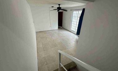 RENTO CASA POR AV BONAMPAK