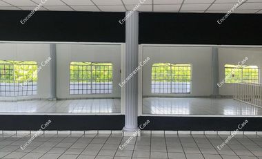 EN RENTA, AMPLIO LOCAL, CERCA DE AURRERA.