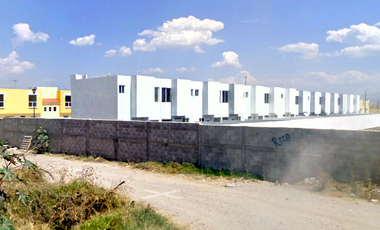 CASA EN VENTA EN VILLA FONTANA SANTA CERUZ DL VALLE JALISCO!!!