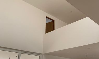 CASA EN VENTA EN CLUB DE GOLF LA LOMA CON ROOF GARDEN Y JACUZZI