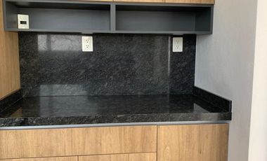 CASA EN VENTA EN CLUB DE GOLF LA LOMA CON ROOF GARDEN Y JACUZZI