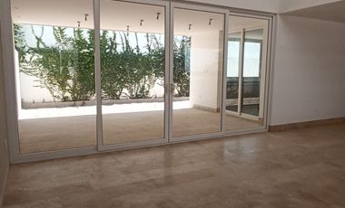 CASA EN VENTA EN CLUB DE GOLF LA LOMA CON ROOF GARDEN Y JACUZZI