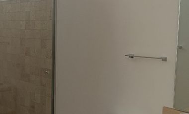 CASA EN VENTA EN CLUB DE GOLF LA LOMA CON ROOF GARDEN Y JACUZZI