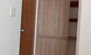 CASA EN VENTA EN CLUB DE GOLF LA LOMA CON ROOF GARDEN Y JACUZZI