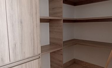 CASA EN VENTA EN CLUB DE GOLF LA LOMA CON ROOF GARDEN Y JACUZZI