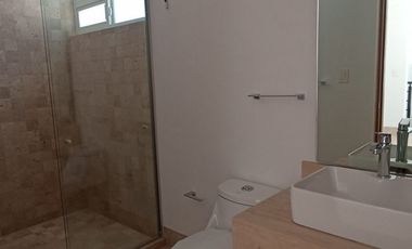 CASA EN VENTA EN CLUB DE GOLF LA LOMA CON ROOF GARDEN Y JACUZZI