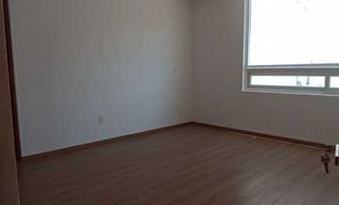 CASA EN VENTA EN CLUB DE GOLF LA LOMA CON ROOF GARDEN Y JACUZZI