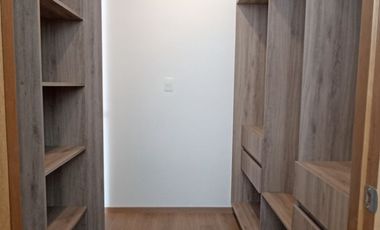 CASA EN VENTA EN CLUB DE GOLF LA LOMA CON ROOF GARDEN Y JACUZZI