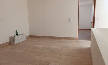 CASA EN VENTA EN CLUB DE GOLF LA LOMA CON ROOF GARDEN Y JACUZZI