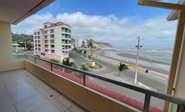 Casa grande frente al mar en Bahía  de Caráquez