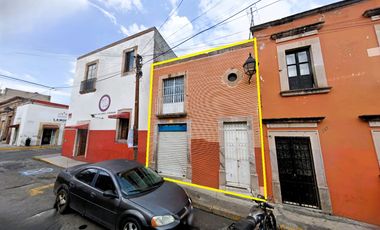 Se renta Local comercial en Vicente Sta. María casi esquina con Antonio Alzate.