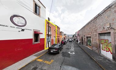 Se renta Local comercial en Vicente Sta. María casi esquina con Antonio Alzate.