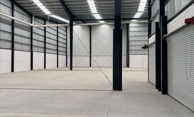 Naves Industriales en Parque Cerrado con caseta de vigilancia Sanctorum