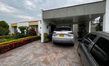 CASA  EN VENTA  1 NIVEL  EL  CASTILLO JAMUNDI