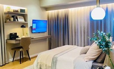 Pre-Selling 2BR Condo in Mergent Residences – Prime Poblacion Makati Location!