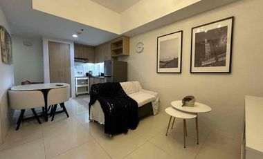For Rent Fully Furnished 1Br Unit at Salcedo Square Makati