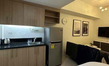 For Rent Fully Furnished 1Br Unit at Salcedo Square Makati