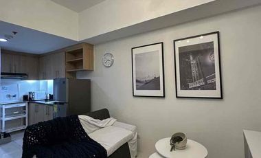 For Rent Fully Furnished 1Br Unit at Salcedo Square Makati