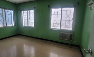 Townhouse in Quezon City (Near Aurora Blvd & SM Sta Mesa) For Rent