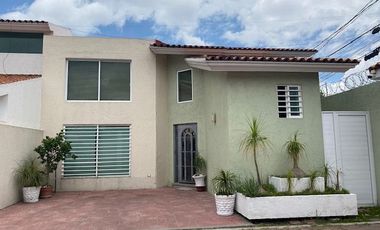 CASA EN VENTA EN SANTA CRUZ BUENAVISTA, A 2 MINUTOS DE ZAVALETA Y DE LAS ÁNIMAS,  2 RECÁMARAS CON OPCIÓN A TERCERA, PUEBLA