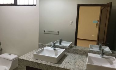 Alquilo amplio departamento Samborondon primeros kilometros planta baja