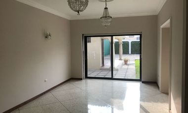 Alquilo amplio departamento Samborondon primeros kilometros planta baja