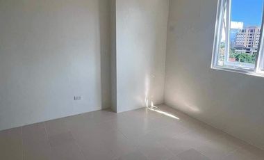 Pre selling Modern Condo in Ortigas Mandaluyong City The paddington Place Condo Investment in Shaw Blvd Edsa MRT3 EDSA Shangri-la Sm Megamall ORTIGAS