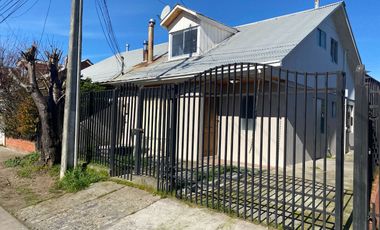 Se Arrienda casa en Villa Doña Francisca II de 3 dormitorios 2 baños calle Alonso de Ercilla comuna Chillán camino a las Mariposas y U. adventista