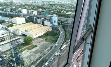 Corner unit 2 bedroom city view Ready for occupancy Condo in Edsa Magallanes Makati connected to MRT train near BGC Ayala