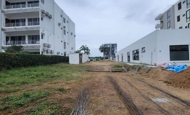 En venta terreno de oportunidad en Urbanización Mónaco, Isla Mocoli, Via a Samborondon