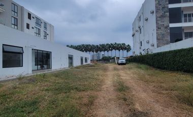 En venta terreno de oportunidad en Urbanización Mónaco, Isla Mocoli, Via a Samborondon