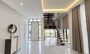Brand New Ready for Occupancy House for sale in Versailles Along Daang Hari Alabang-Las Piñas RFO