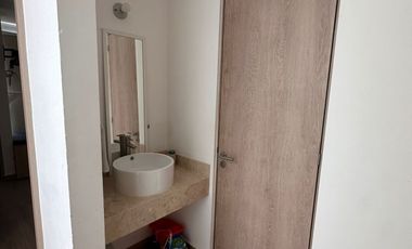 CASA CON ESTUDIO EN PLANTA BAJA EN ZAKIA