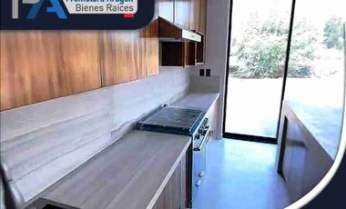 Casa amplia con acabados de lujo