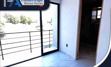 Casa amplia con acabados de lujo