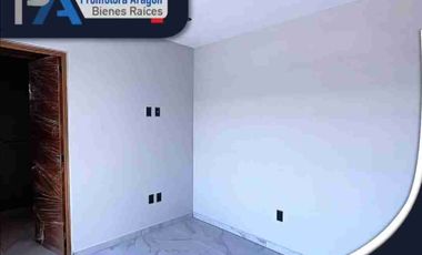 Casa amplia con acabados de lujo